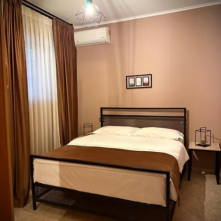 Voyage * Тирана